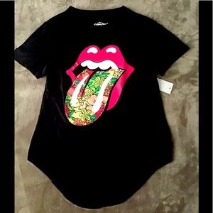 New The ROLLING STONES” T-shirt